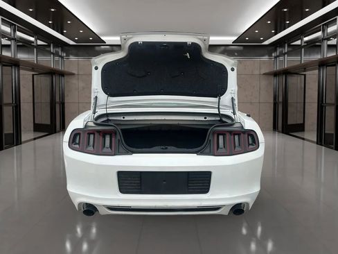 Used 2014 Ford Mustang Convertible RWD image 17