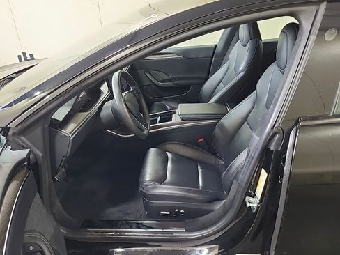 Used 2021 Tesla Model S Plaid image 8