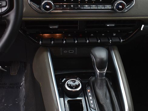 Used 2024 Chevrolet Colorado ZR2 w/ ZR2 Bison Edition image 21