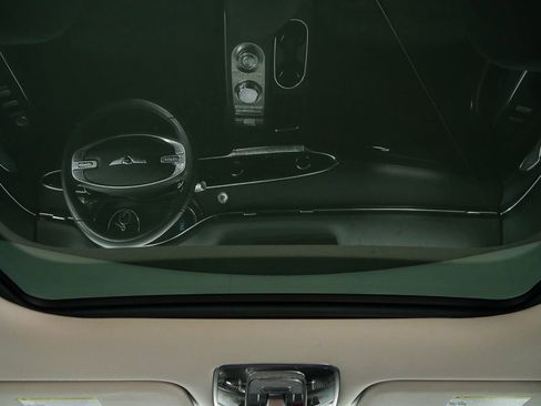 Used 2023 Genesis GV70 2.5T w/ Select Package image 26