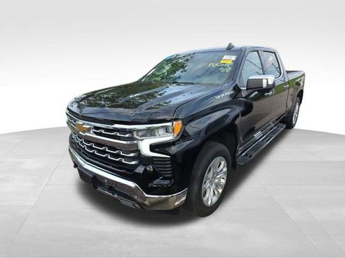 Used 2023 Chevrolet Silverado 1500 LTZ w/ LTZ Premium Package image 32