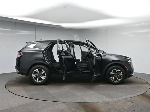Used 2023 Kia Sportage LX AWD/4WD image 43