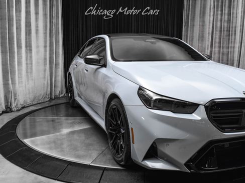 Used 2025 BMW M5 w/ Carbon Package image 48