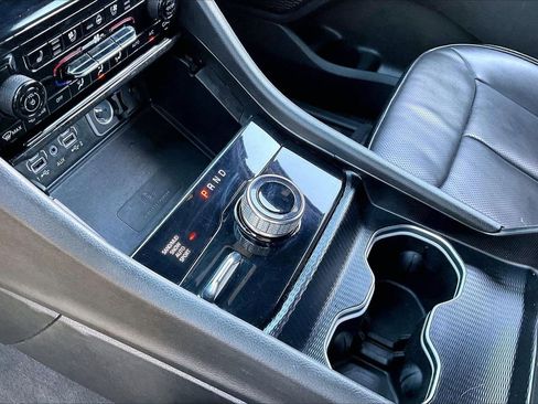 Used 2024 Jeep Grand Cherokee L Limited w/ Luxury Tech Group II image 34