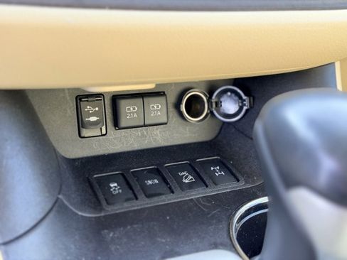 Used 2018 Toyota Highlander Limited image 14