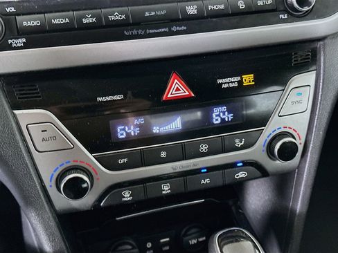 Used 2017 Hyundai Elantra Limited w/ Limited Tech Package 08 FWD image 24