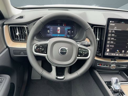 New 2026 Volvo XC60 B5 Ultra w/ Climate Package image 25