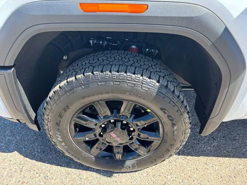 New 2026 GMC Sierra 3500 AT4 w/ AT4 Preferred Package AWD/4WD image 12