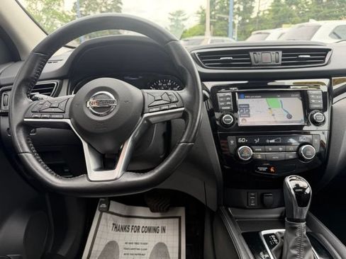 Used 2017 Nissan Rogue Sport SL w/ SL Premium Package AWD/4WD image 18