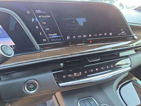 Used 2022 Cadillac Escalade Premium Luxury Platinum image 21