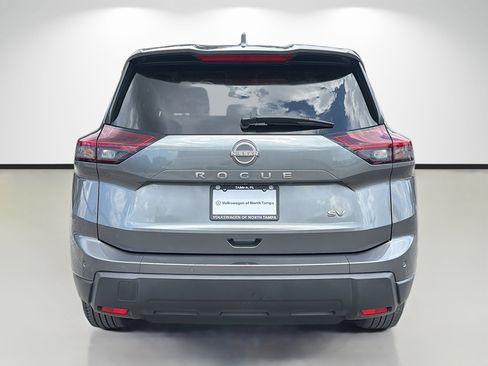 Used 2024 Nissan Rogue SV FWD image 4