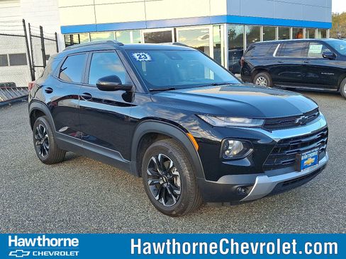 Used 2023 Chevrolet TrailBlazer LT w/ Convenience Package image 1