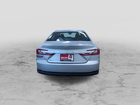 Used 2026 Toyota Camry LE FWD image 9