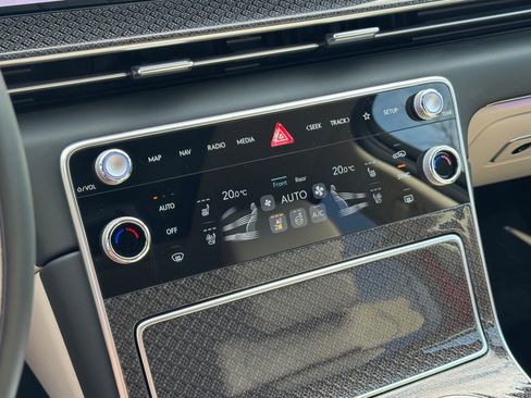 Used 2025 Genesis GV80 3.5T e-SC image 13