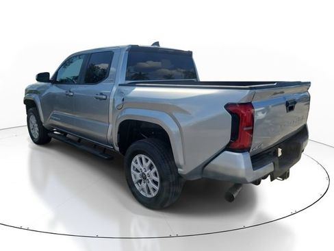 Used 2024 Toyota Tacoma SR5 AWD/4WD image 3