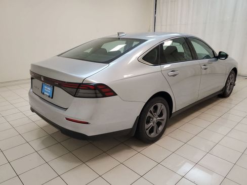 Certified 2024 Honda Accord EX image 27