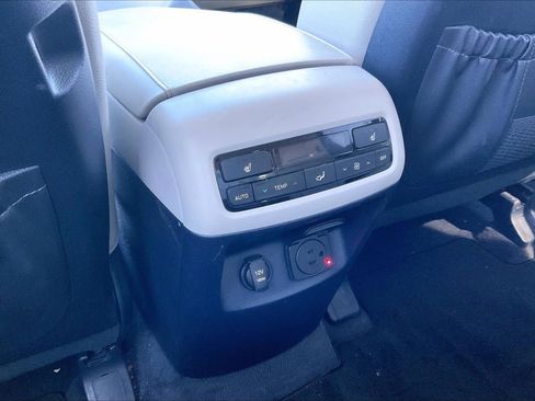 Used 2020 Hyundai Palisade SEL w/ Premium Package FWD image 32