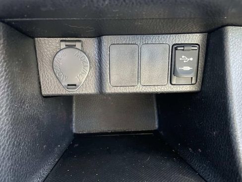 Used 2018 Toyota Corolla L image 26