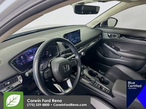 Used 2022 Honda Civic Touring image 11