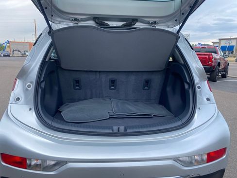 Used 2020 Chevrolet Bolt Premier w/ Infotainment Package FWD image 23