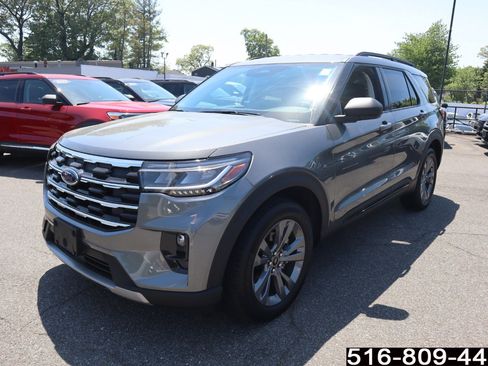 Used 2026 Ford Explorer Active w/ Active Comfort Package AWD/4WD image 8