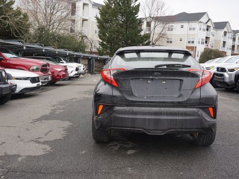 Used 2021 Toyota C-HR Nightshade image 5