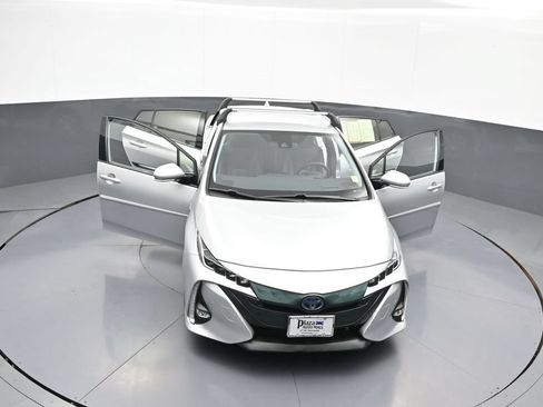 Certified 2020 Toyota Prius Prime Limited FWD image 44