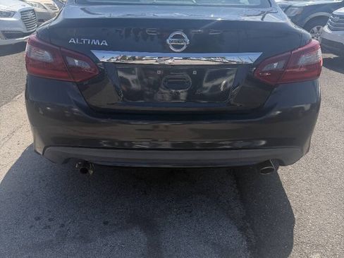 Used 2018 Nissan Altima 2.5 S w/ S Convenience Package FWD image 11