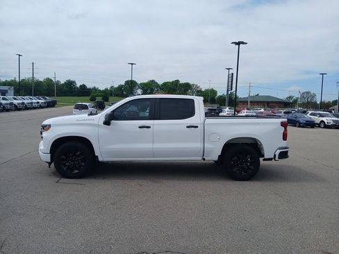 Used 2024 Chevrolet Silverado 1500 Custom image 5