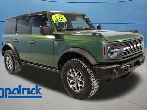 Used 2025 Ford Bronco Badlands AWD/4WD image 1