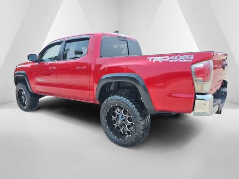 Used 2020 Toyota Tacoma TRD Off-Road AWD/4WD image 7