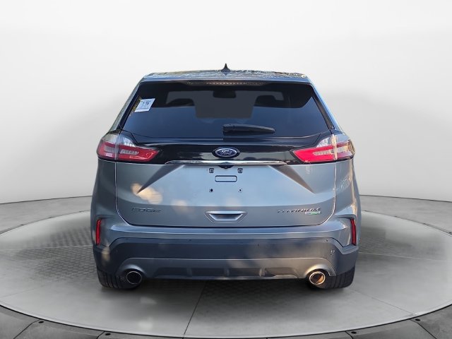 Used 2020 Ford Edge Titanium w/ Equipment Group 301A FWD image 4