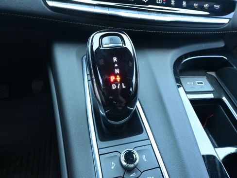 Used 2023 Cadillac Escalade Sport w/ LPO, ONYX Package AWD/4WD image 19