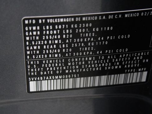 Used 2021 Volkswagen Tiguan SEL Premium R-Line image 40