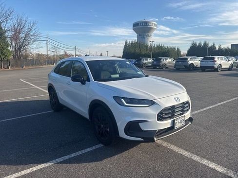 New 2026 Honda HR-V Sport image 9