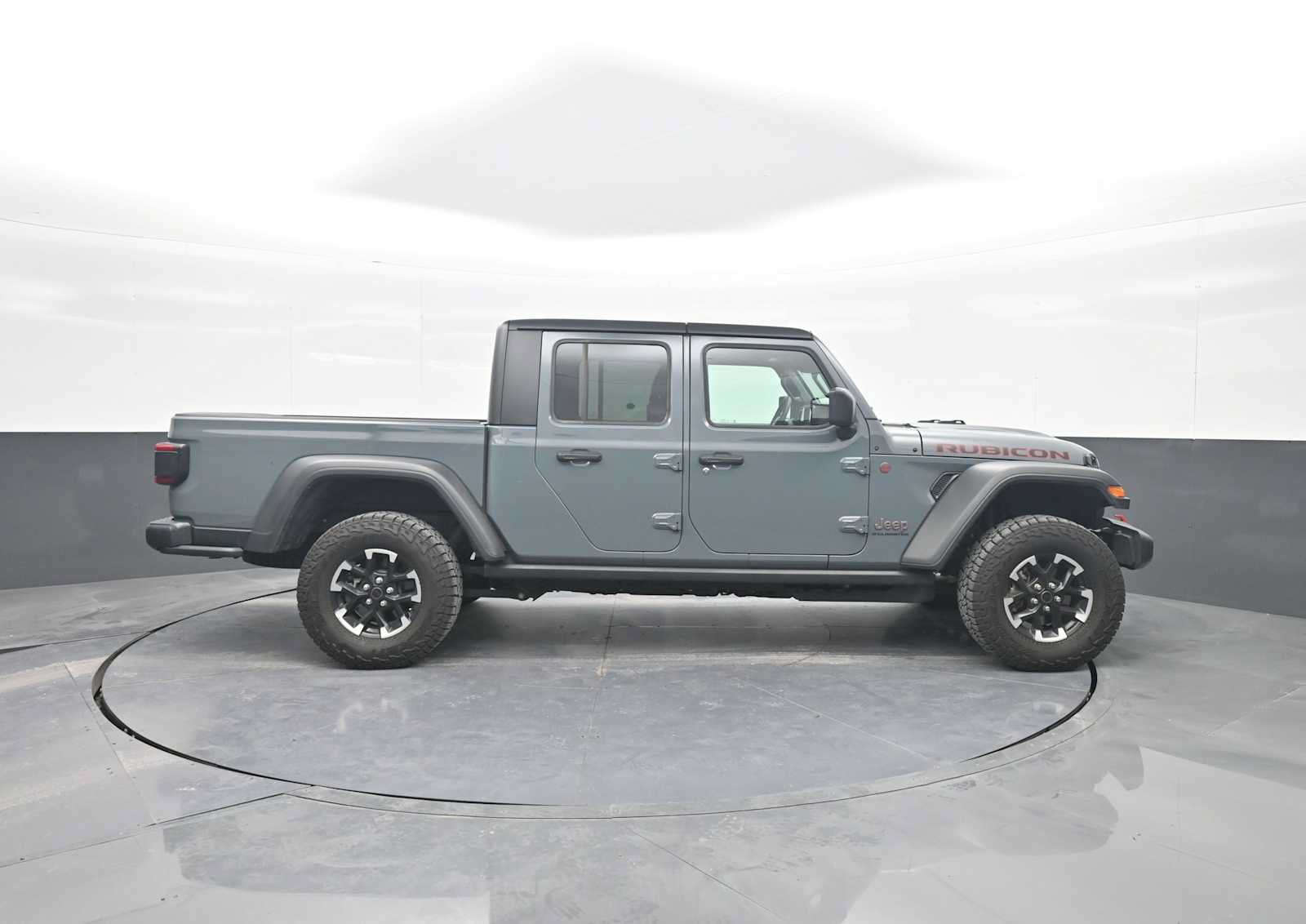 Used 2026 Jeep Gladiator Rubicon AWD/4WD image 9
