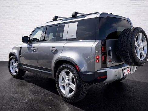 Used 2020 Land Rover Defender 110 SE image 6