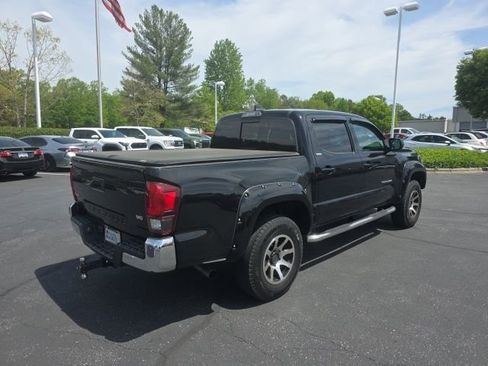 Used 2020 Toyota Tacoma SR5 image 8