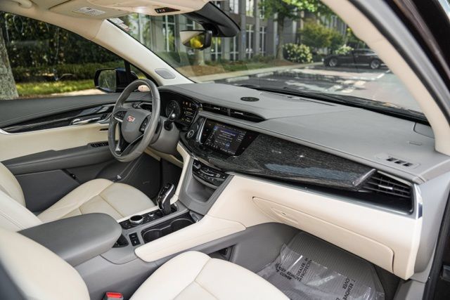 Used 2020 Cadillac XT6 Premium Luxury AWD/4WD image 26