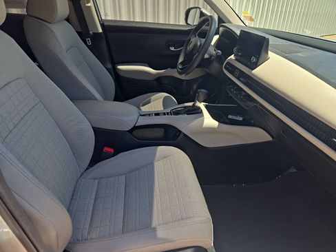 Used 2025 Honda HR-V LX image 10
