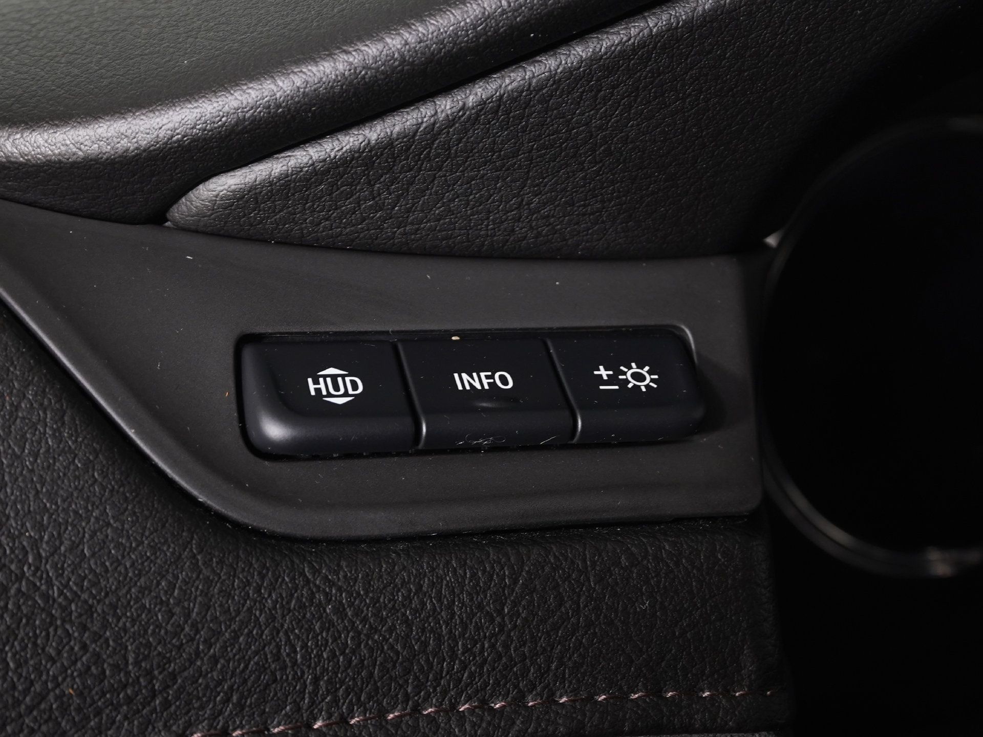 Used 2020 Cadillac Escalade Premium Luxury AWD/4WD image 20