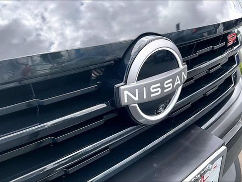 Certified 2025 Nissan Kicks SR AWD/4WD image 30