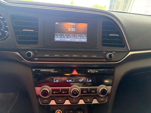 Used 2020 Hyundai Elantra SE w/ Cargo Package (C1) FWD image 6