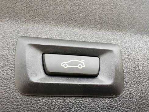 Used 2018 BMW X3 xDrive30i w/ Driving Assistance Package image 28