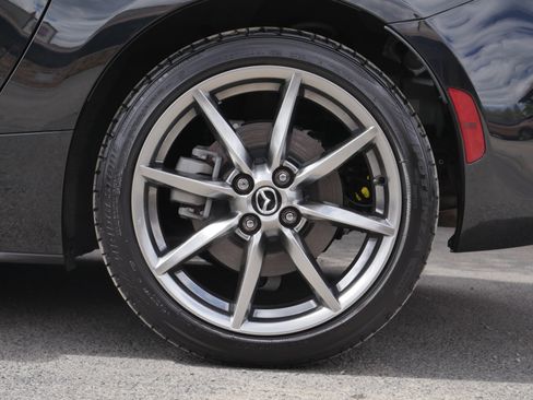 Used 2022 MAZDA MX-5 Miata RF Grand Touring w/ Weather Package RWD image 18