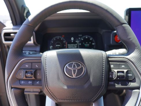 New 2026 Toyota 4Runner TRD Off-Road Premium AWD/4WD image 25