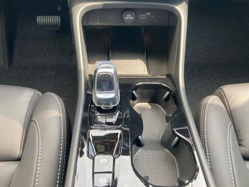 New 2026 Volvo XC40 B5 Plus w/ Protection Package Premier image 12