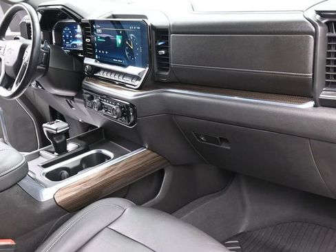 Used 2023 Chevrolet Silverado 1500 LT Trail Boss w/ Convenience Package II image 28