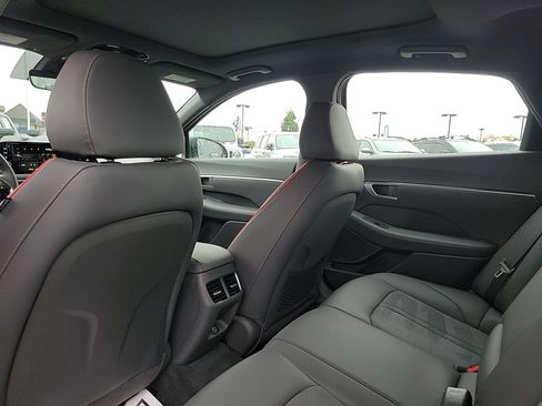 Used 2022 Hyundai Sonata SEL Plus w/ Preferred Accessory Package image 14