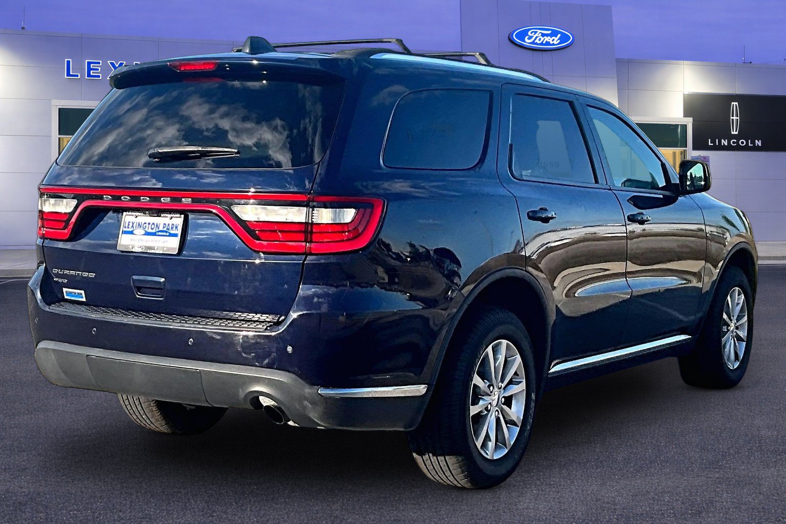 Used 2017 Dodge Durango SXT w/ Quick Order Package 23B AWD/4WD image 5